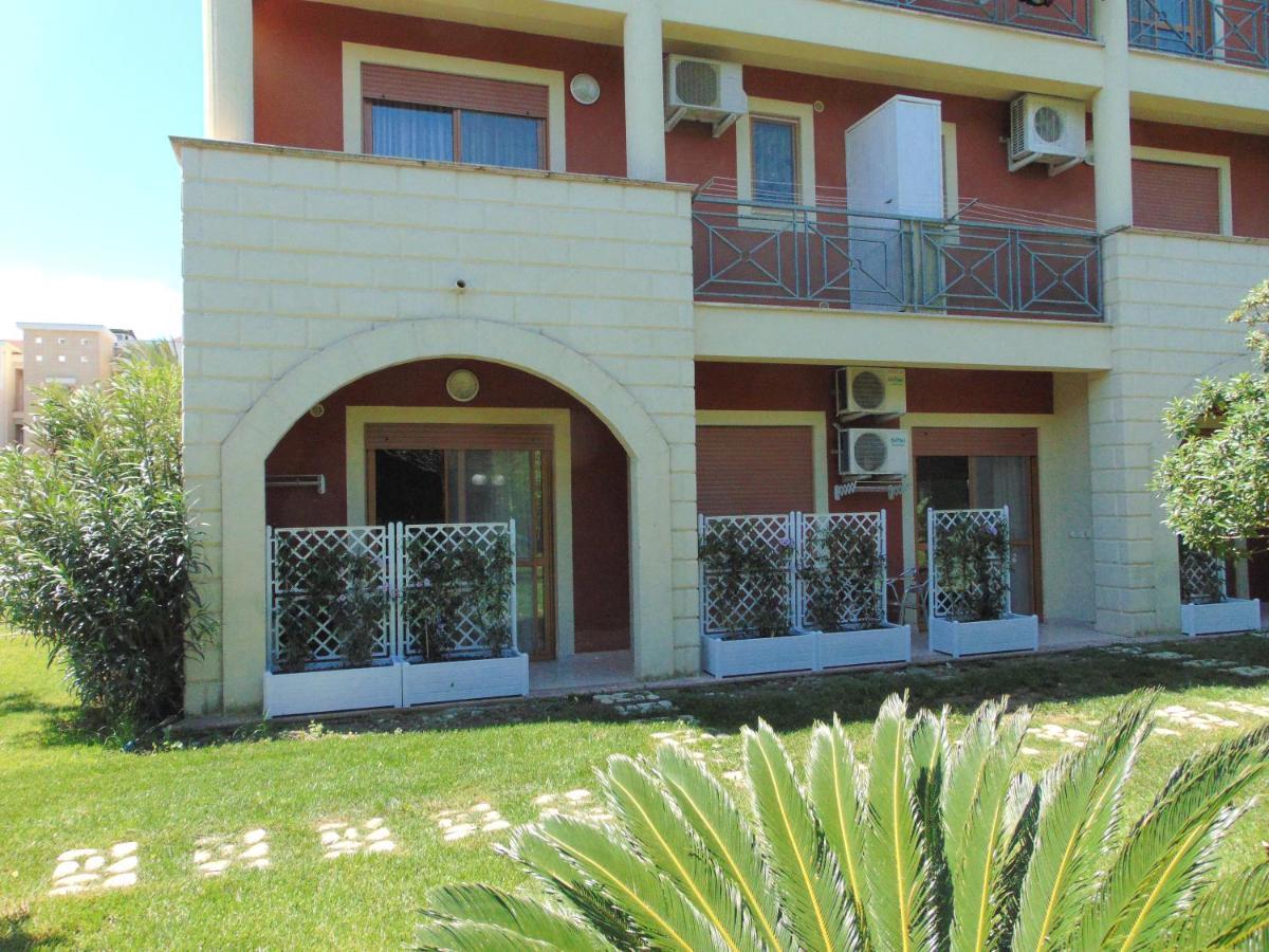 נובה סירי מרינה Casa Vacanze Oasi Felicita מראה חיצוני תמונה